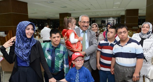 Down Sendromlu Çocuklar