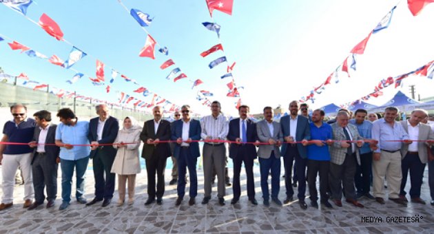 DULKADİROĞLU'NDA YARI OLİMPİK YÜZME HAVUZU AÇILDI