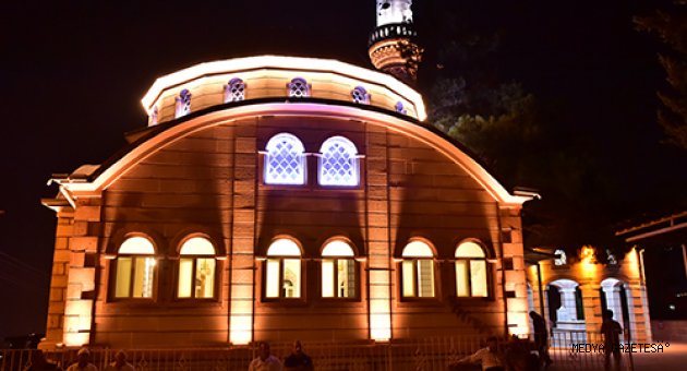 DULKADİROĞLU'NUN CAMİLERİ AYDINLANIYOR