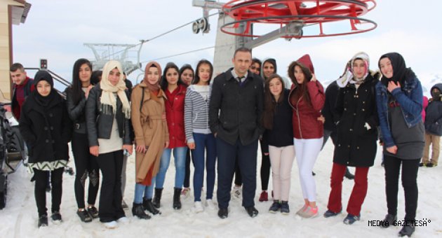 Ekinözü Belediyesin’den Öğrencilere Gezi Jesti