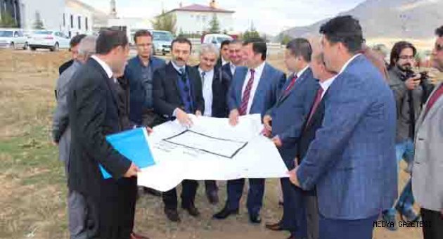 EKİNÖZÜ SENTETİK FUTBOL SAHASINA KAVUŞUYOR