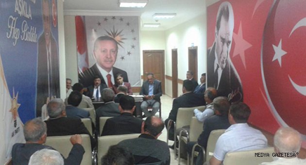 EKİNÖZÜ'NDE MUHTARLA KOORDİNASYON TOPLANTISI DÜZENLENDİ.