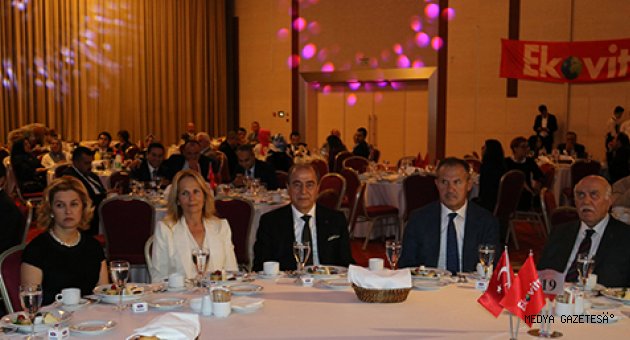 EKOVİTRİN YILIN STARLARI ÖDÜLLENDİRİLDİ