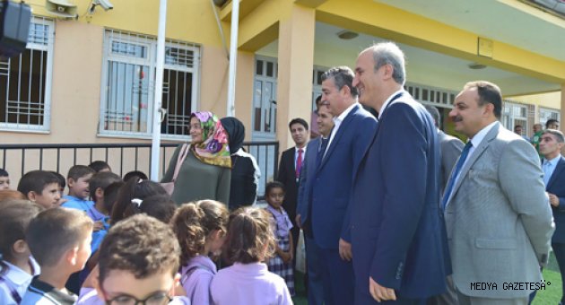 EN ÖNEMLİ YATIRIM İNSANA VE EĞİTİME YAPILAN YATIRIMDIR