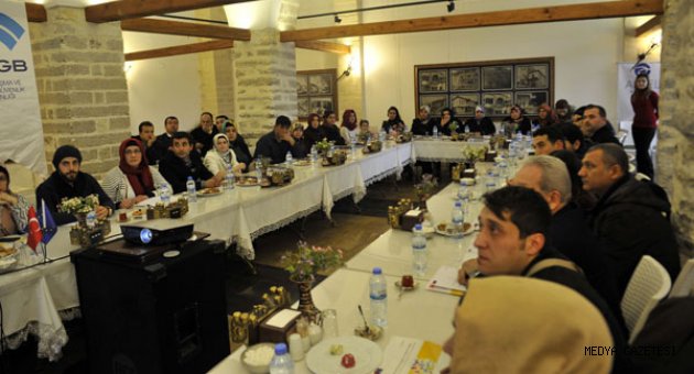 ENGELLİLERE GİRİŞİMCİLİK ANLATILIYOR