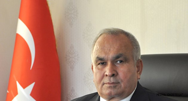 ERDEMLİ BELEDİYESİ AŞIRI YAĞIŞTAN ETKİLENEN YOLLARI DÜZELTİYOR
