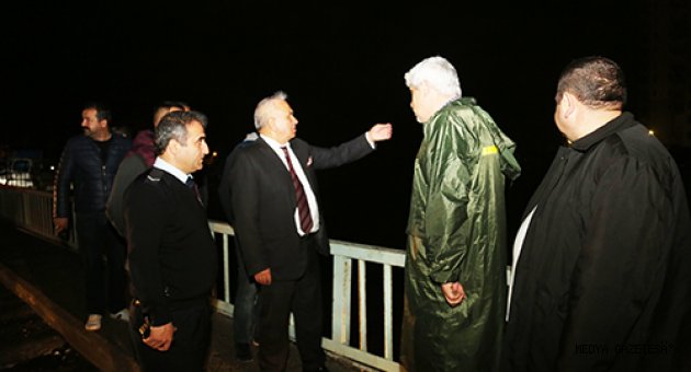 ERDEMLİ’DE SEL NÖBETİ