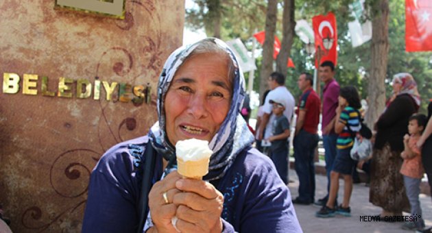 EREĞLİ’DE 7‘DEN 70’E MARAŞ DONDURMASI