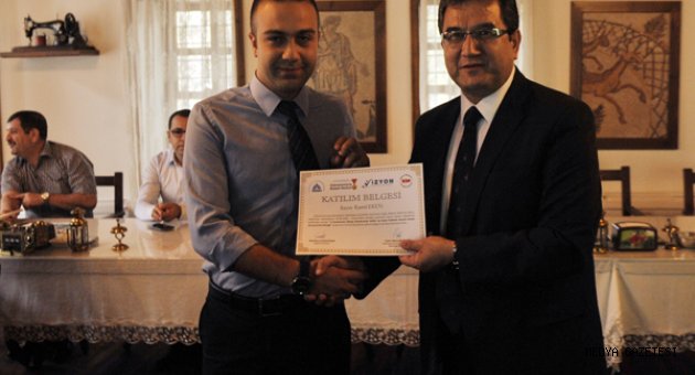 FESTİVAL GÖREVLİLERİNE SERTİFİKA…