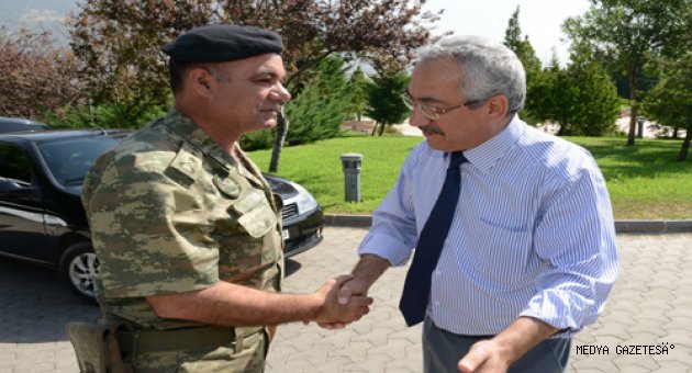 Garnizon Komutanı Köşker, Üniversitemiz Rektörü Deveci’yi Ziyaret Etti