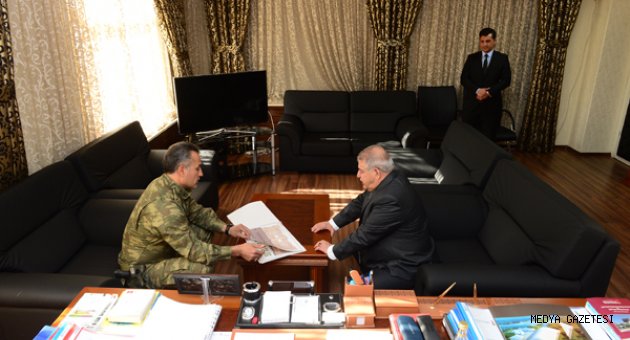 GARNİZON KOMUTANI ŞAHİN’DEN BAŞKAN MAHÇİÇEK’E İADE-İ ZİYARET