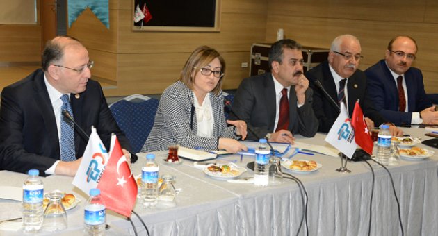 GAZİANTEP’TEKİ “ELEKTRİK KESİNTİLERİ” ANKARA’DA MASAYA YATIRILDI