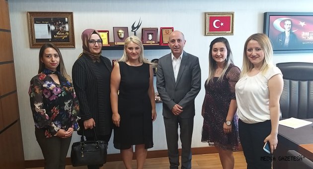 GENÇ KAHRAMANMARAŞLILAR PLATFORMU KADIN KOMİSYONU’NDAN TBMM ZİYARETİ
