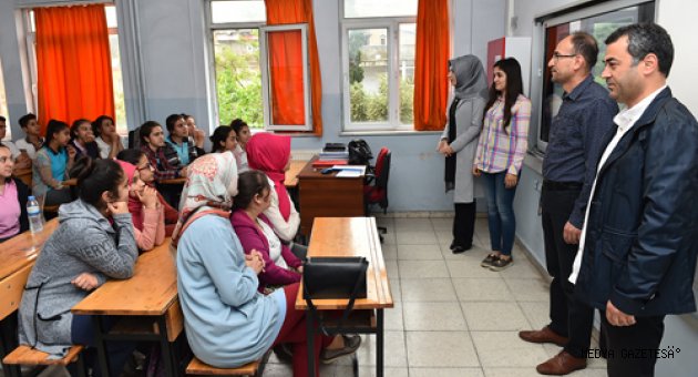 GENÇLERE KAHRAMANMARAŞ’A ÖZGÜ BİTKİLER AŞILANIYOR