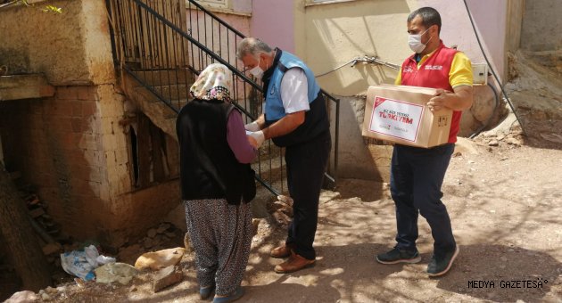 Gıda yardımı devam ediyor