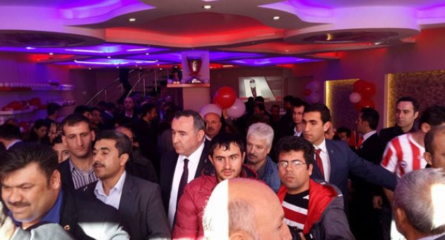 Gökşen, KMS Store ve Cafe’nin Açılışına Katıldı
