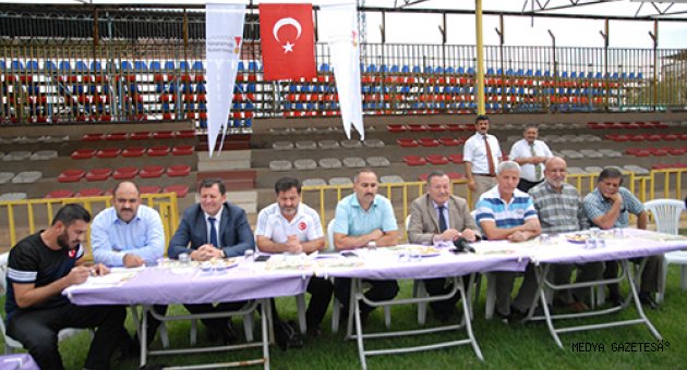 GÜREŞ FESTİVALİMİZİ 15 TEMMUZ DEMOKRASİ ŞEHİTLERİNE ADIYORUZ