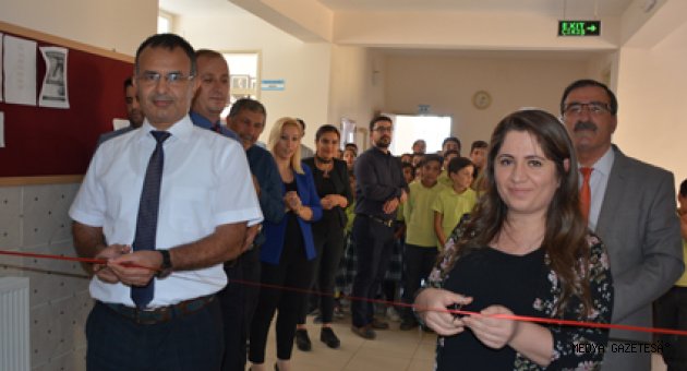 HASTANE ÇALIŞANLARINDAN ÖĞRENCİLERE KÜTÜPHANE