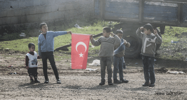 Hatay Reyhanlı'da sınır mahallesi bayraklarla donatıldı