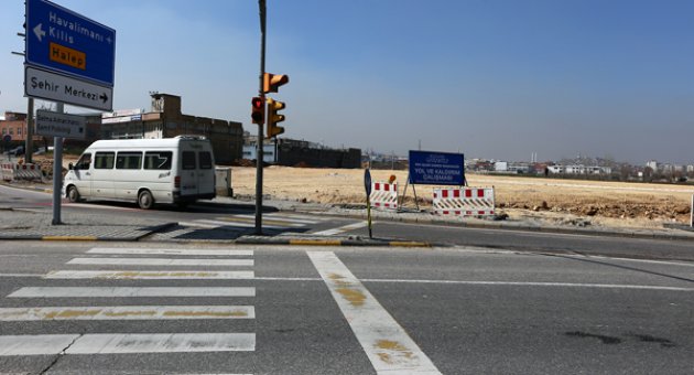 HAVALİMANI YOLU GENİŞLİYOR