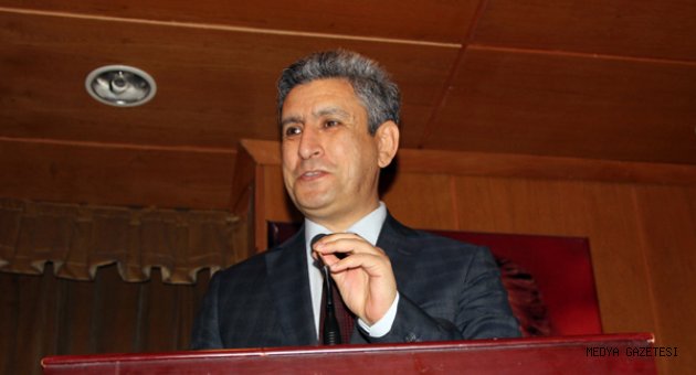 HEM ŞİİR YAZDILAR, HEM DE OKUDULAR