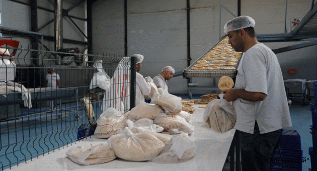İHH, Suriye'de 10 ayda 125 milyon civarında ekmek dağıttı