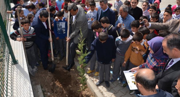 İLÇEMİZDE ORMANCILIK HAFTASI PROGRAMI DÜZENLENDİ