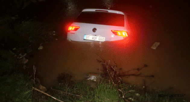 İnşaat çukuruna düşen otomobilin sürücüsü yaralandı