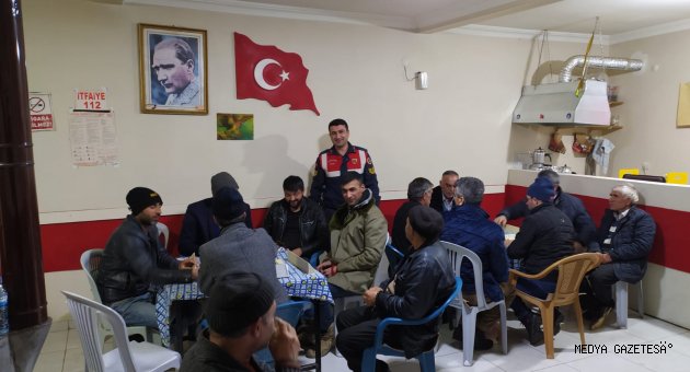 Jandarma trafik timlerinden kahvehanede trafik eğitimi