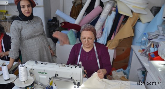 Kadın girişimci, hazırladığı hastane çıkış setlerini e-ticaretle satıyor