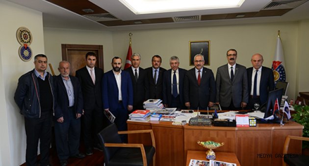 Kahramanmaraş ASKF Yönetim Kurulu Üyeleri, Rektör Deveci’yi Ziyaret Etti