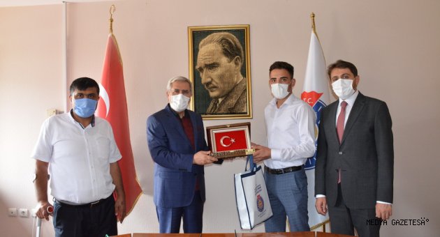 Kahramanmaraş Gazilerini Unutmadı: Rektör Can, Üniversitemizde Görev Yapan Gazilerle Bir Araya Geldi