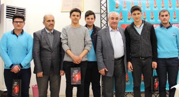 KAHRAMANMARAŞ ONİKİŞUBAT BELEDİYESİ YAZARLARLA ÖĞRENCİLERİ BULUŞTURMAYA DEVAM EDİYOR