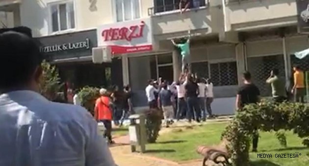 Kahramanmaraş'ta balkondan düşen kadını çevredekiler kurtardı