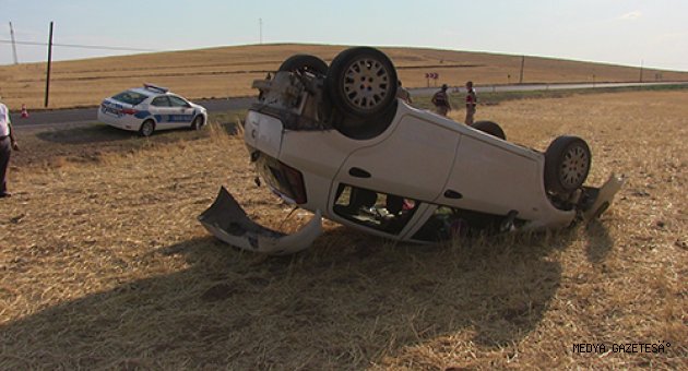 Kahramanmaraş'ta devrilen otomobildeki 3 kişi yaralandı