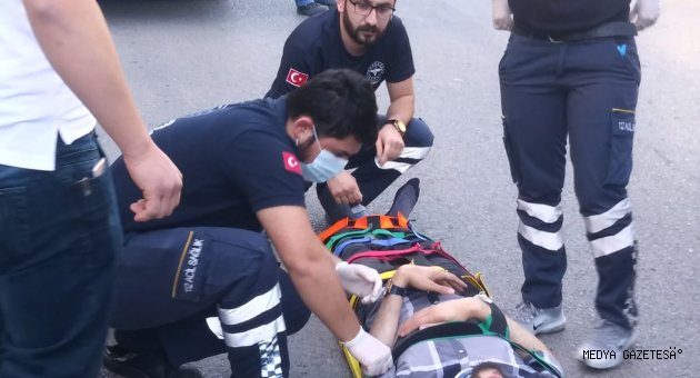 Kahramanmaraş'ta halk otobüsünün çarptığı genç yaralandı