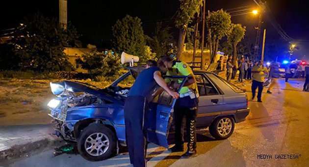 Kahramanmaraş'ta iki otomobil çarpıştı: 4 yaralı
