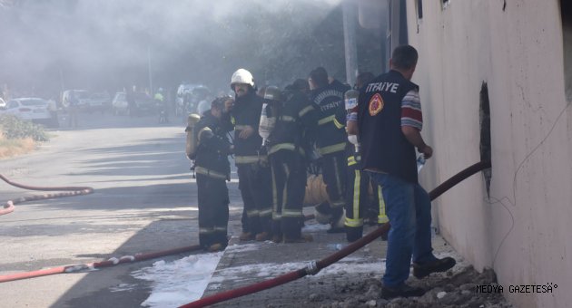 Kahramanmaraş'ta iplik ve örgü atölyesinde yangın