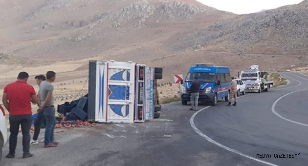 Kahramanmaraş'ta kamyonet devrildi: 3 yaralı