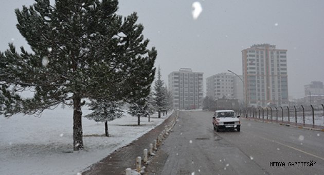 Kahramanmaraş'ta kar yağışı