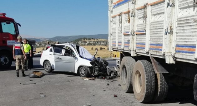 Kahramanmaraş'ta otomobil ile kamyon çarpıştı 1 ölü