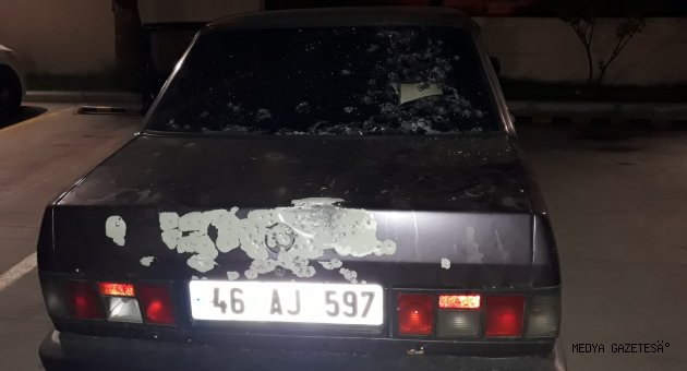 Kahramanmaraş'ta otomobiline silahlı saldırı düzenlenen kişi cam parçalarıyla yaralandı