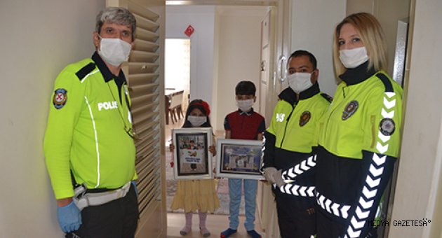 Kahramanmaraş'ta polislerden iki kardeşe sürpriz