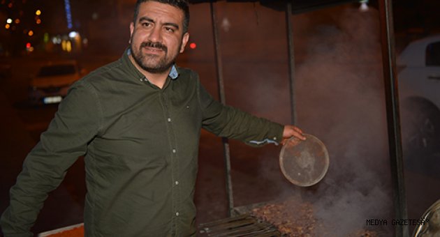 Kahramanmaraş'ta sokağa çıkma yasağının sona ermesinin ardından sokaklarda yoğunluk oluştu