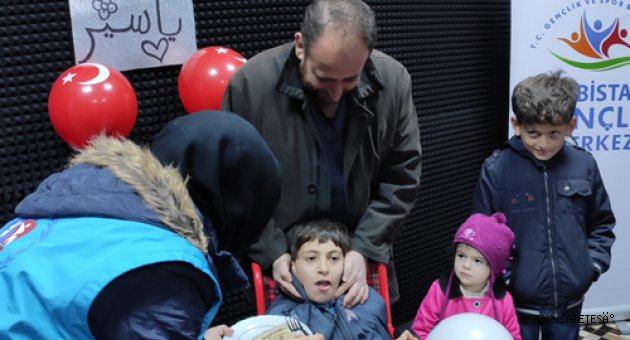 Kahramanmaraş'ta Suriyeli engelli çocuğa doğum günü sürprizi