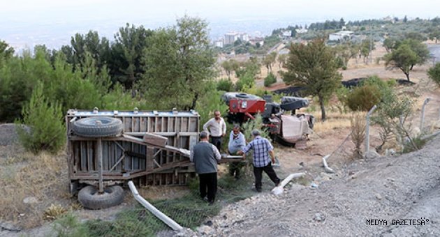Kahramanmaraş'ta traktörün devrilmesi sonucu 3 kişi yaralandı