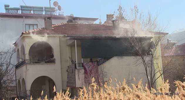 Kahramanmaraş'ta yangında dumandan etkilenen kişi tedavi altına alındı