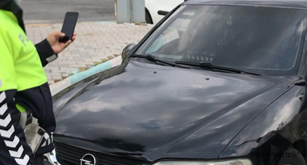 Kahramanmaraş'ta yetkisiz çakar kullanan sürücüye para cezası