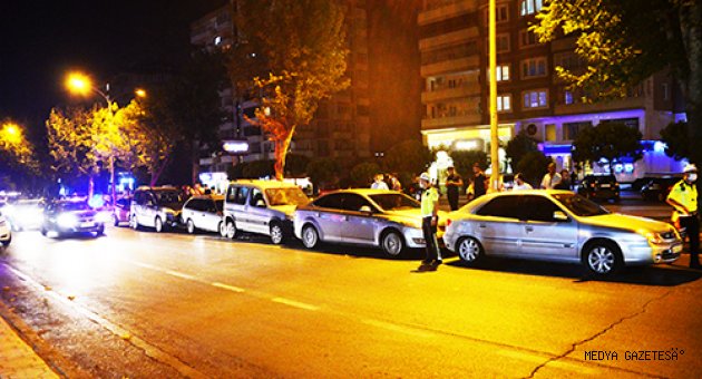 Kahramanmaraş'taki zincirleme trafik kazasında 6 otomobil hasar gördü