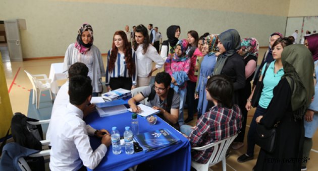 Kariyer Günleri Devam Ediyor